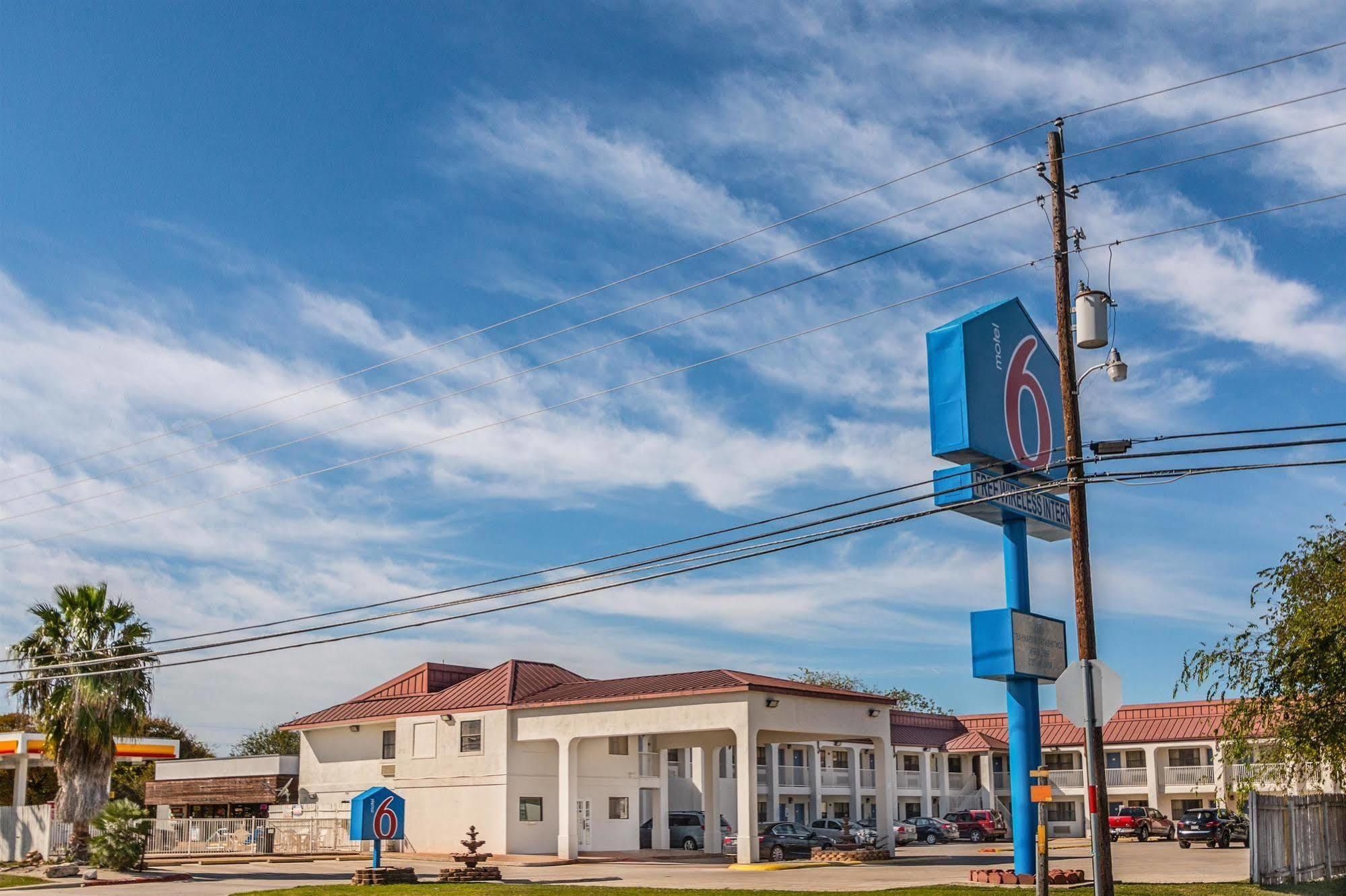 Motel 6-San Marcos, Tx - North エクステリア 写真