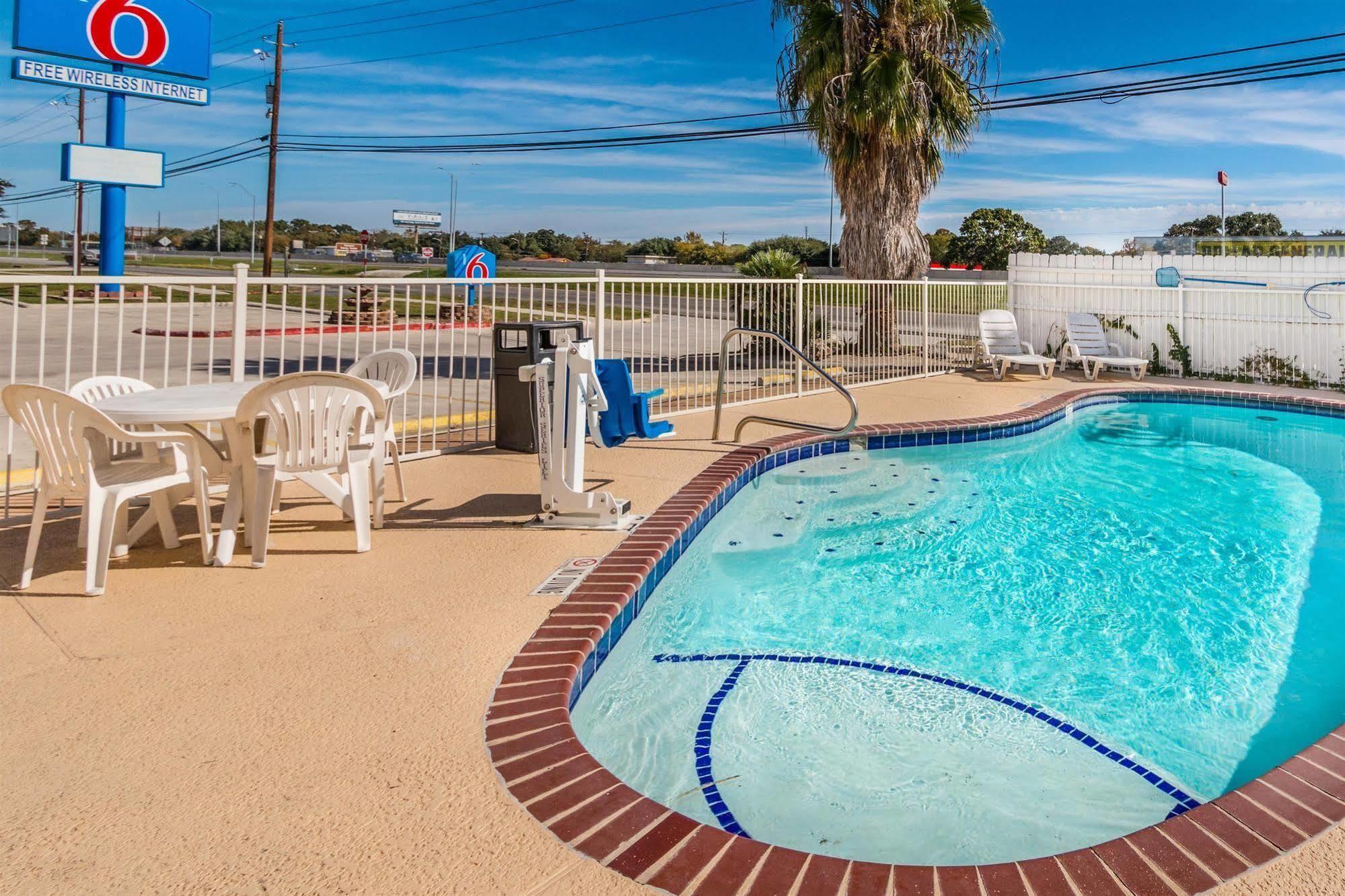 Motel 6-San Marcos, Tx - North エクステリア 写真